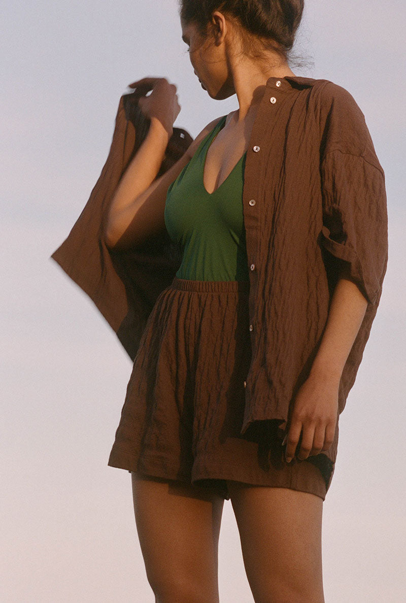 Ensemble manta Short Marron
