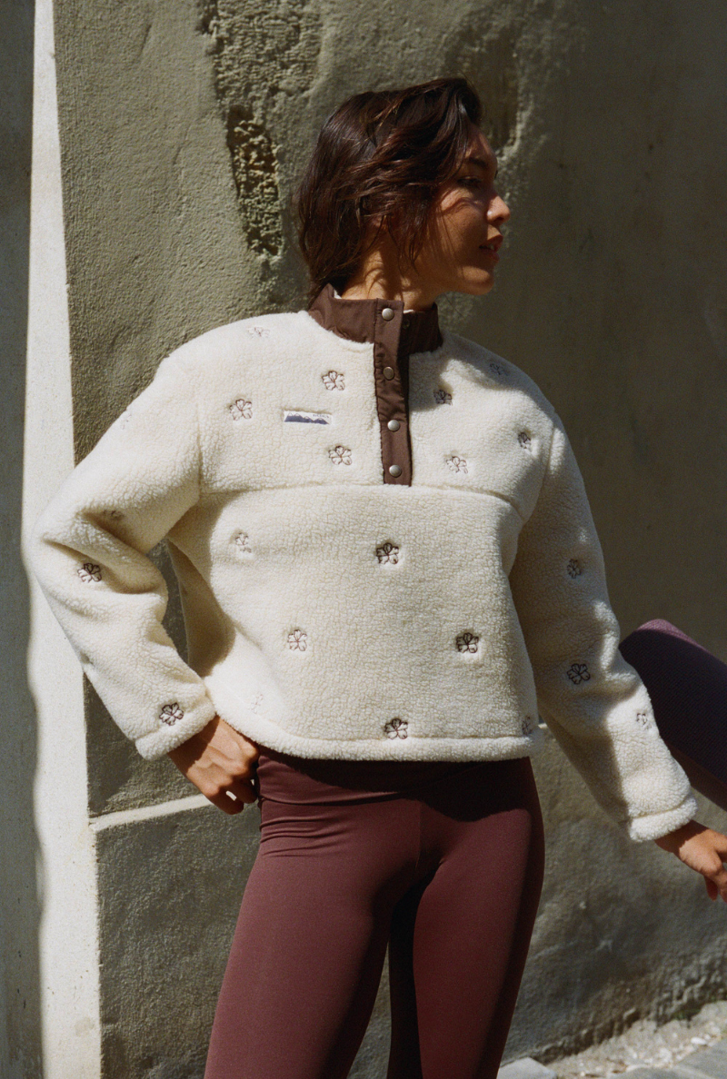 Nami Fleece - Flowers