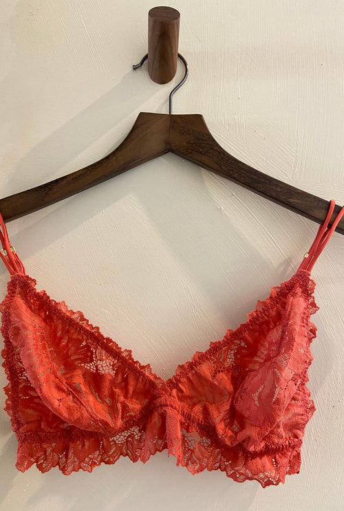 Tiaki Triangle - Lychee Red